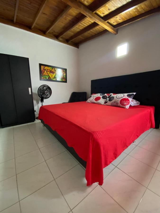 Cozy Apartment In The Poblado San Lucas Меделин Екстериор снимка