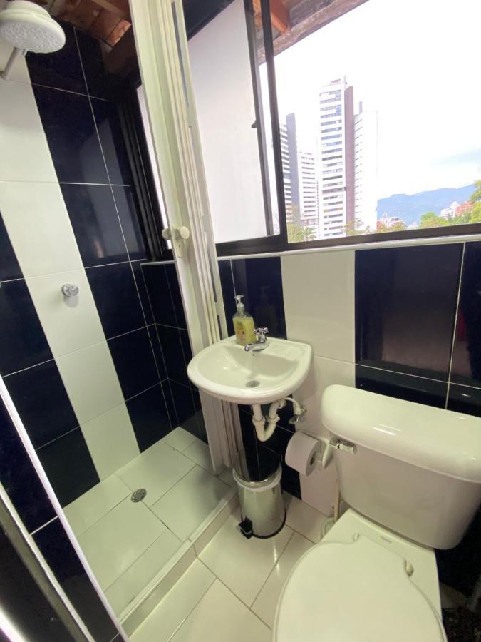 Cozy Apartment In The Poblado San Lucas Меделин Екстериор снимка